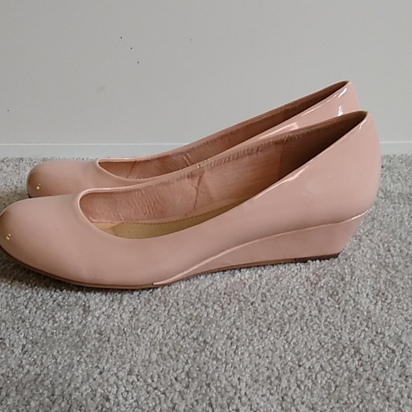 Blush Pink Wedge Heels - Picture 3 of 3